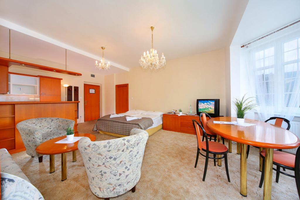 Palace Club Spindleruv Mlyn Room photo