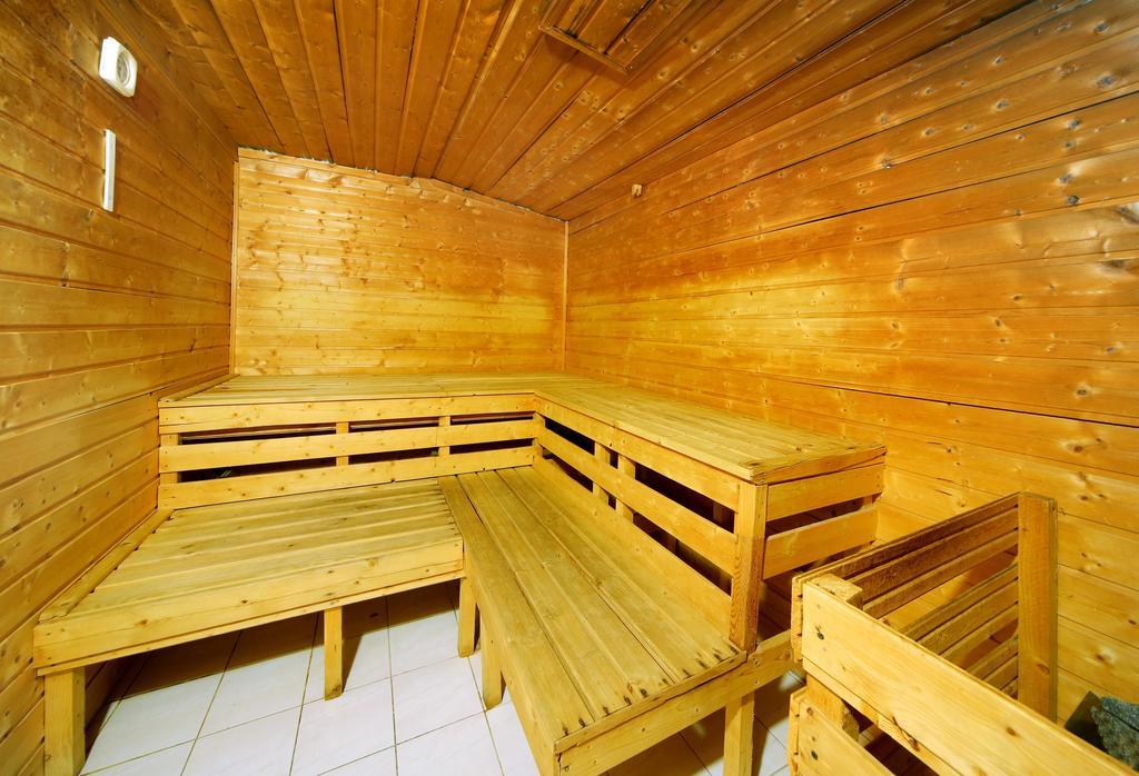 Palace Club Spindleruv Mlyn Exterior photo